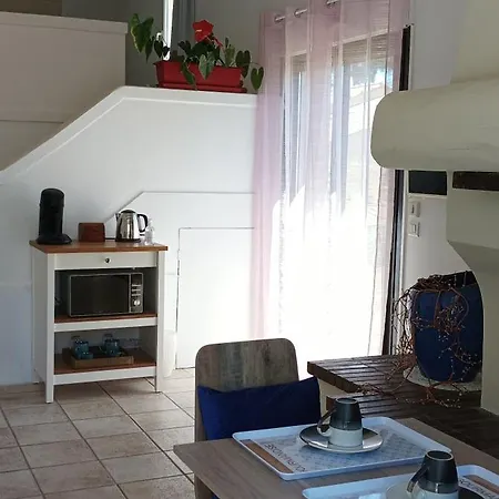 Bed & Breakfast La Pagode Saint-Aunes
